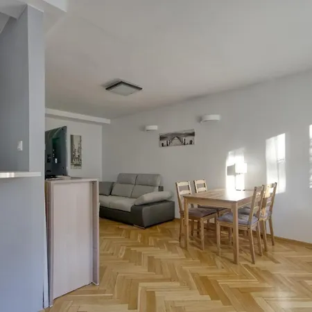 Aleja 3 Maja 7b By Homeprime Apartmán Varšava