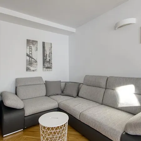 Apartmán Aleja 3 Maja 7b By Homeprime *